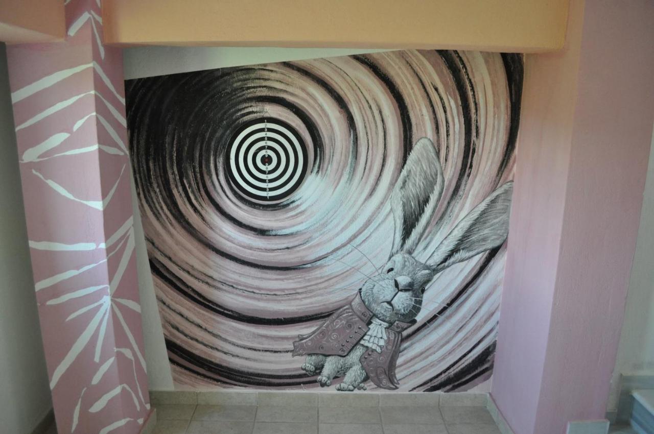 The White Rabbit Guesthouse Eco-Lodge "Cosy Apartment" Псахудиа Екстериор снимка